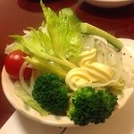 喜寿司 - お通しのサラダ