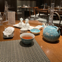 華都飯店 OsakaMetro本町ビル店 - テーブルセット