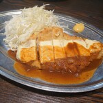 レストラン ジャパン - チーズ焼きカツ定食　￥1000(21-08)