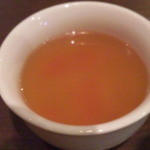 ビッグビーフ - ランチのコンソメスープ