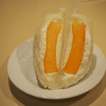ダイヤ製パン - 夕張メロン＆生クリーム（1200円）