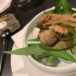 フロリレージュ - 鮎は、本体と骨、分けて揚げる