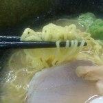 塩ラーメン専門店 KAZU - 細いちじれ麺