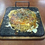 あつあつ屋 - 肉玉そば