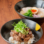 Soft stew pork rice (lunch only set price available ¥370)