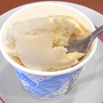 Kouraku en - サービスの「濃厚バニラアイスクリーム」