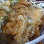 味奈登庵 - 大きな舞茸天が二つも入っています。