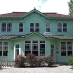 レストラン ソネット - 軽井沢郵便局の旧舎が店舗になっています。