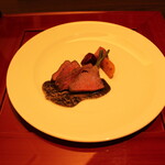 ホテルニューアワジプラザ淡路島 - 淡路のステーキ　地野菜添え　黒ゴマソース