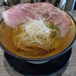 名もなきラーメン 尼崎店 - 白・太麺・チャーシュー