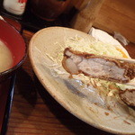 とん吉 - 見よ、この厚み