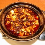 Chuukagai Keikyuu - 四川風麻婆豆腐の土鍋煮