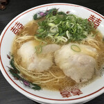 ラーメン 新蔵 - 料理写真:らーめん＝６００円
