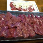 やきとん ひょっとこ - レバ刺しネギ抜き５人前（奥は１人前）