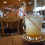 CAFE&SHOP ISANA - 南高梅のソーダ