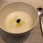 COLTa - 桃とじゃがいもと冷静スープにブルーベリーソースを！