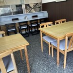 Kaika An - テーブル席、カウンター席