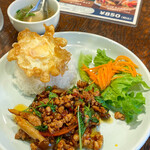 ディーディー タイフード - 