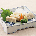 豆腐皮豆腐和手搟豆腐皮刺身700日元 (含稅)