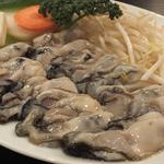 おうさか苑 - 「牡蠣のバター焼き」：お皿いっぱいの牡蠣と
      野菜（玉ねぎ・にんじん・ピーマン・もやし）も入って、何ともリーズナブル♪
      