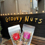 Groovy Nuts - 『ミネストローネS¥450』
                        『完熟ペッパーS¥450』