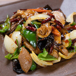 Super spicy! Stir-fried offal and seasonal vegetables