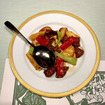 北京料理桂蘭 - 上質の牛肉に高級食材のまこもたけとシャキッとしたパプリカや青梗菜を合わせた肉野菜料理です。