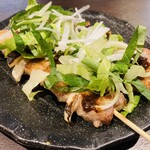 Yakitori Izakaya Bankushi - 包み野菜を刻んで乗せたサムギョプサル串！！