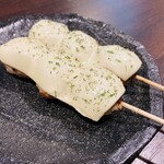Yakitori Izakaya Bankushi - とろけるチーズが乗ったつくねチーズ！！
