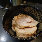 えどもんど - 豚をアブラ椀に退避