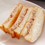 セントル ザ・ベーカリー 青山店 - イギリスパンでツナサンド