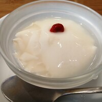 個室中華 頤和園 溜池山王店 - 