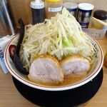 豚山 - 小ラーメン（野菜マシマシ）780円