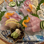 かもめ食堂 - 刺し身の盛合せ