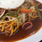 Supagetti hausu - アップ　赤パプリカ入ってるよねぇｗ