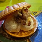 食堂とだか - 甘納豆チーズとアイスの最中