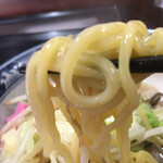 黒田屋の博多ちゃんぽん - 中太麺でモッチモチ 程良くスープを吸って