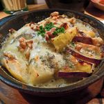 やきとんひなた 大山店 - ブルーチーズとリンゴとさつまいものグラタン