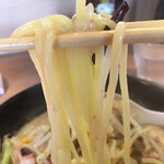 旬菜中華屋 龍房 - 太麺はふと、パスタの生麺を髣髴させます