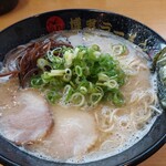 博多ラーメン つる - 