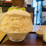 サカノウエカフェ - 生はちみつシャインマスカット　2,000円