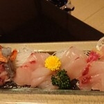 福松荘 - 舟盛り～～♪イサキ、さわら、シイラ、飛び魚、メジナ、金目鯛、アジ、むつを少しずつ絶品♪特にさわら、金目鯛