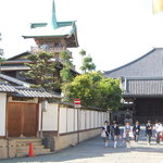 Manjirou - お店の前の通り。東山高台寺ねねの道