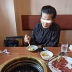 Yakiniku Yamato - ご心配頂いたので写真変えました！
                マダム、タン塩をタン能の図。