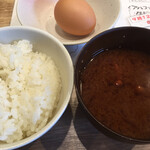 Uotora - ご飯、味噌汁はお代わりOK｡生卵1個も