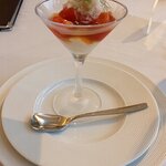 海to里 - 料理写真:アミューズ（フルーツトマトと蟹）（2021.8）