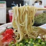 しぇからしか - ラーメン　麺リフト