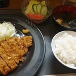 家庭料理 花 - 