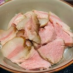 花葵 - これは別の日のレアチャーシュー丼ですが、ちょっと脂身が多くてきつかった。