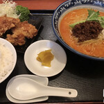 新新園 - 担々麵ランチ